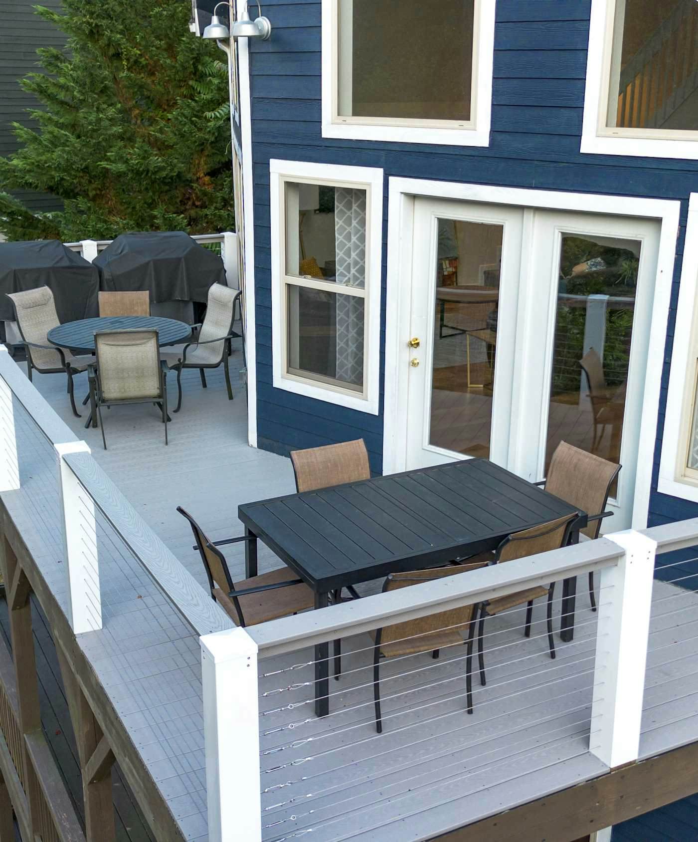 Lakefront Home w/Private Dock, Hot Tub & Sleeps 22