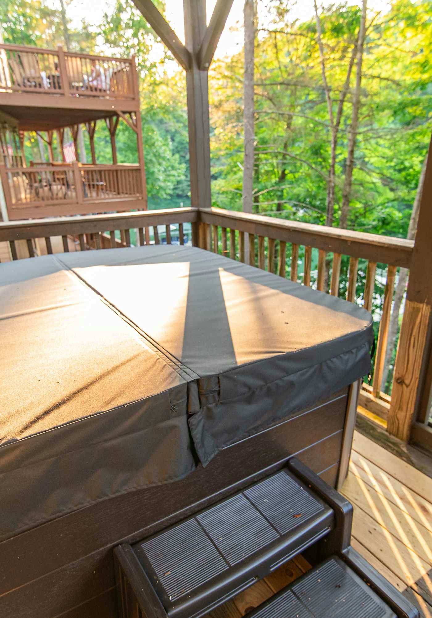 Lakefront Home w/Private Dock, Hot Tub & Sleeps 22