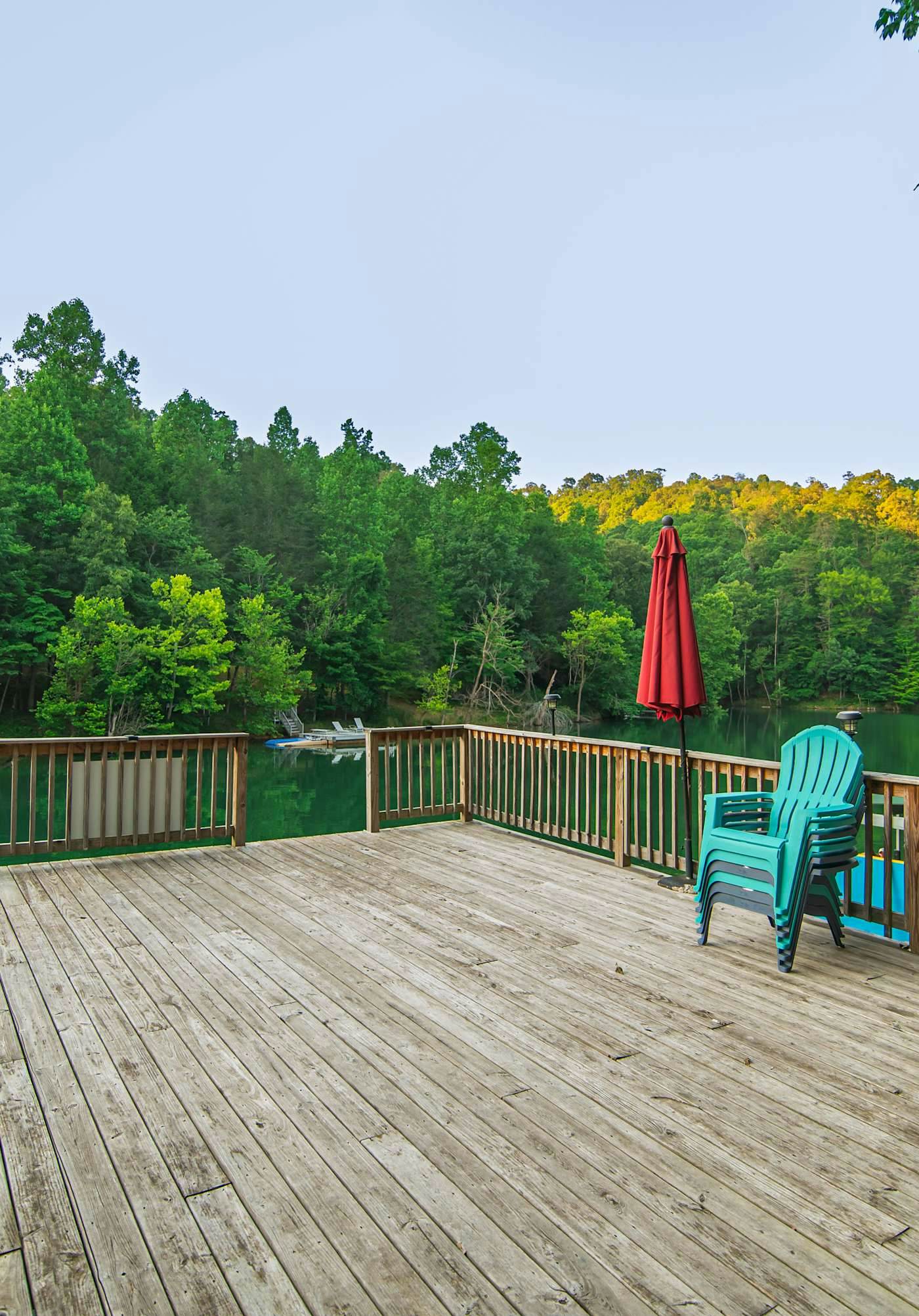 Lakefront Home w/Private Dock, Hot Tub & Sleeps 22