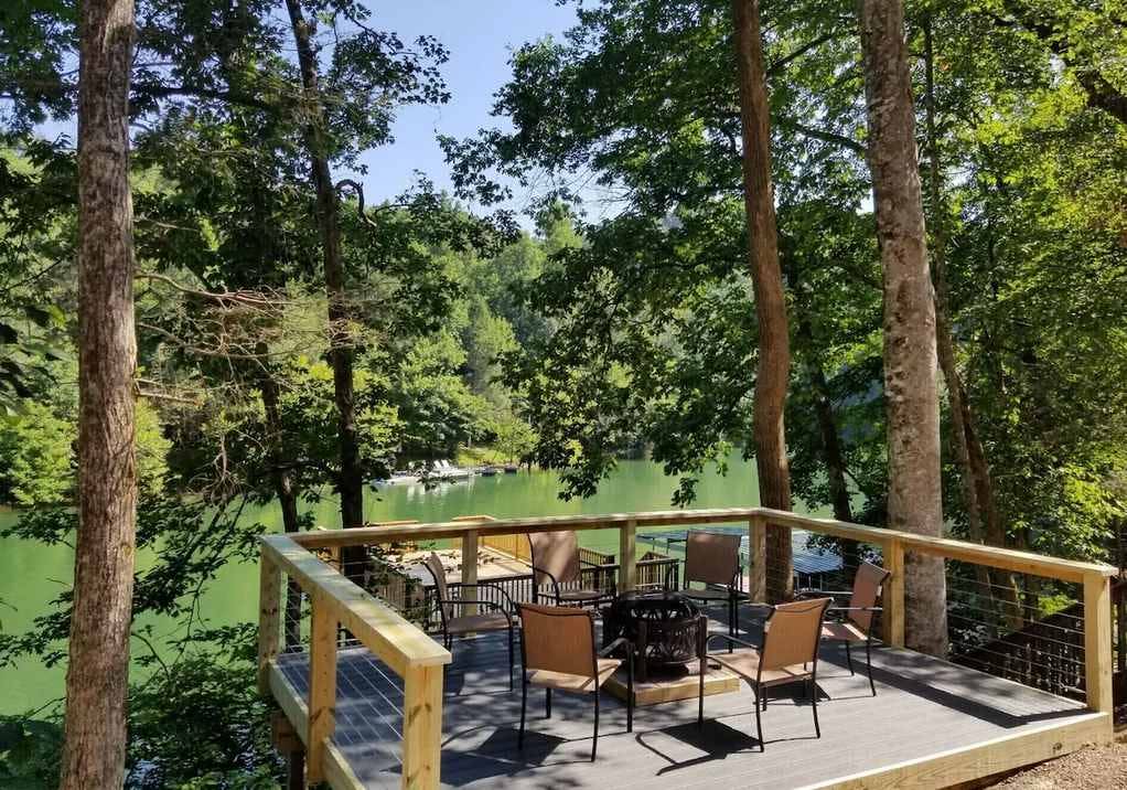 Lakefront Home w/Private Dock, Hot Tub & Sleeps 22