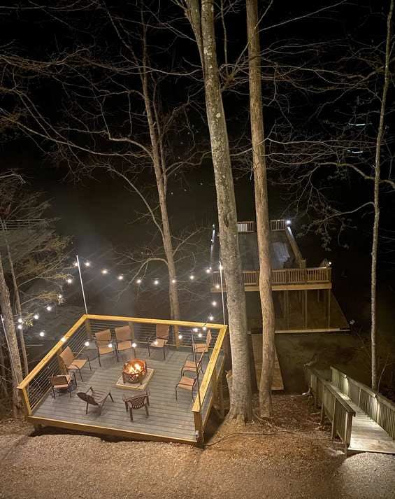 Lakefront Home w/Private Dock, Hot Tub & Sleeps 22