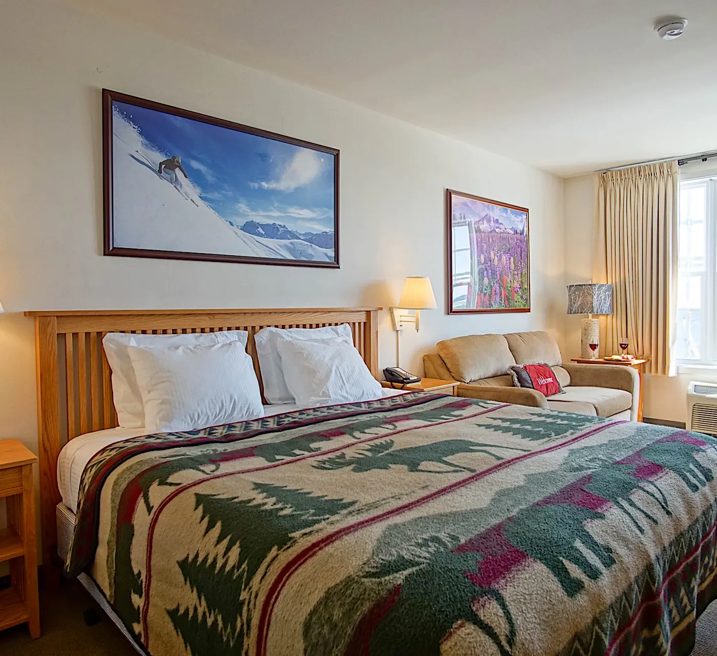 1 Br Junior Studio:  Expedition Station 306