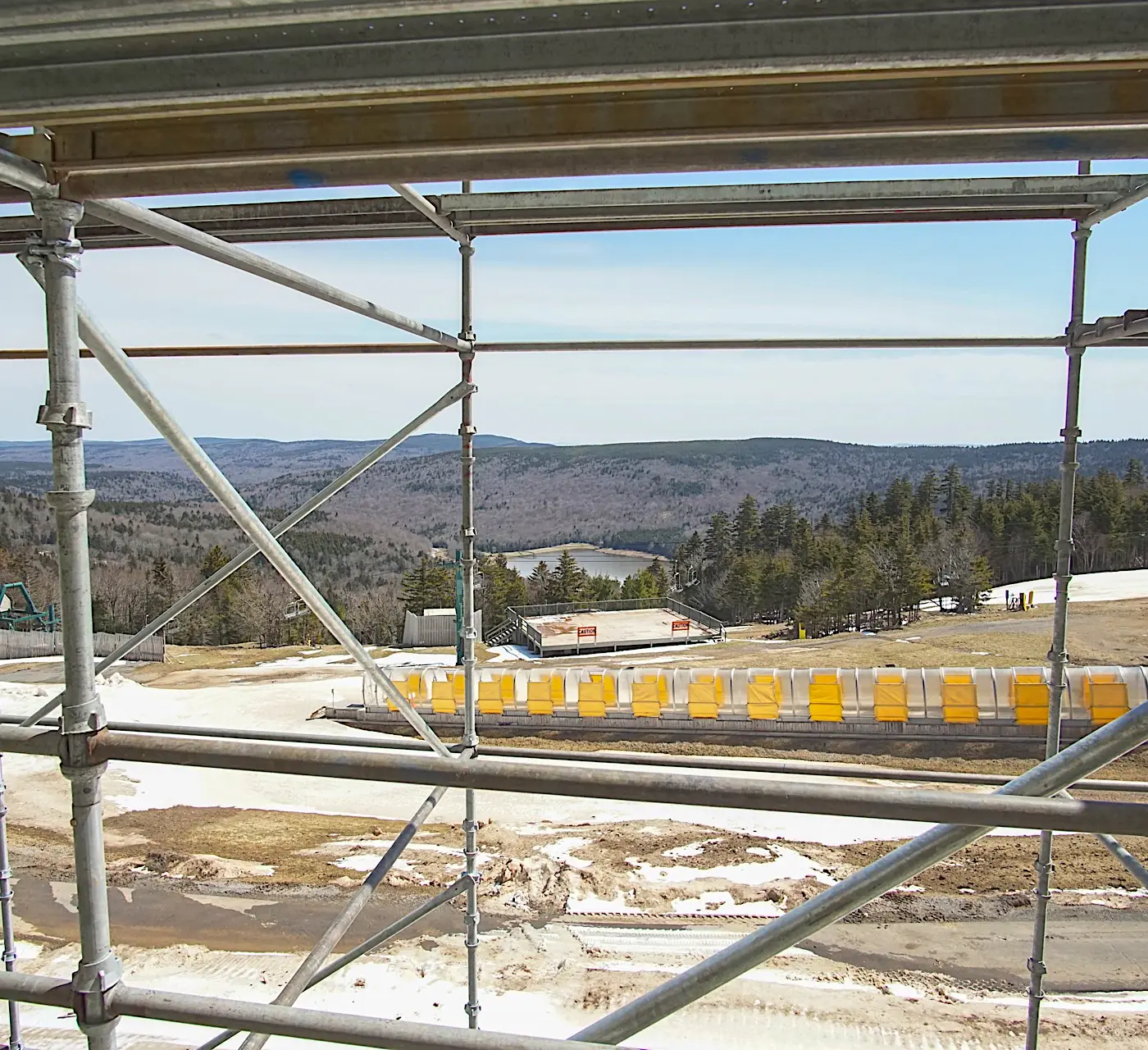 1 Br Junior Studio:  Expedition Station 306