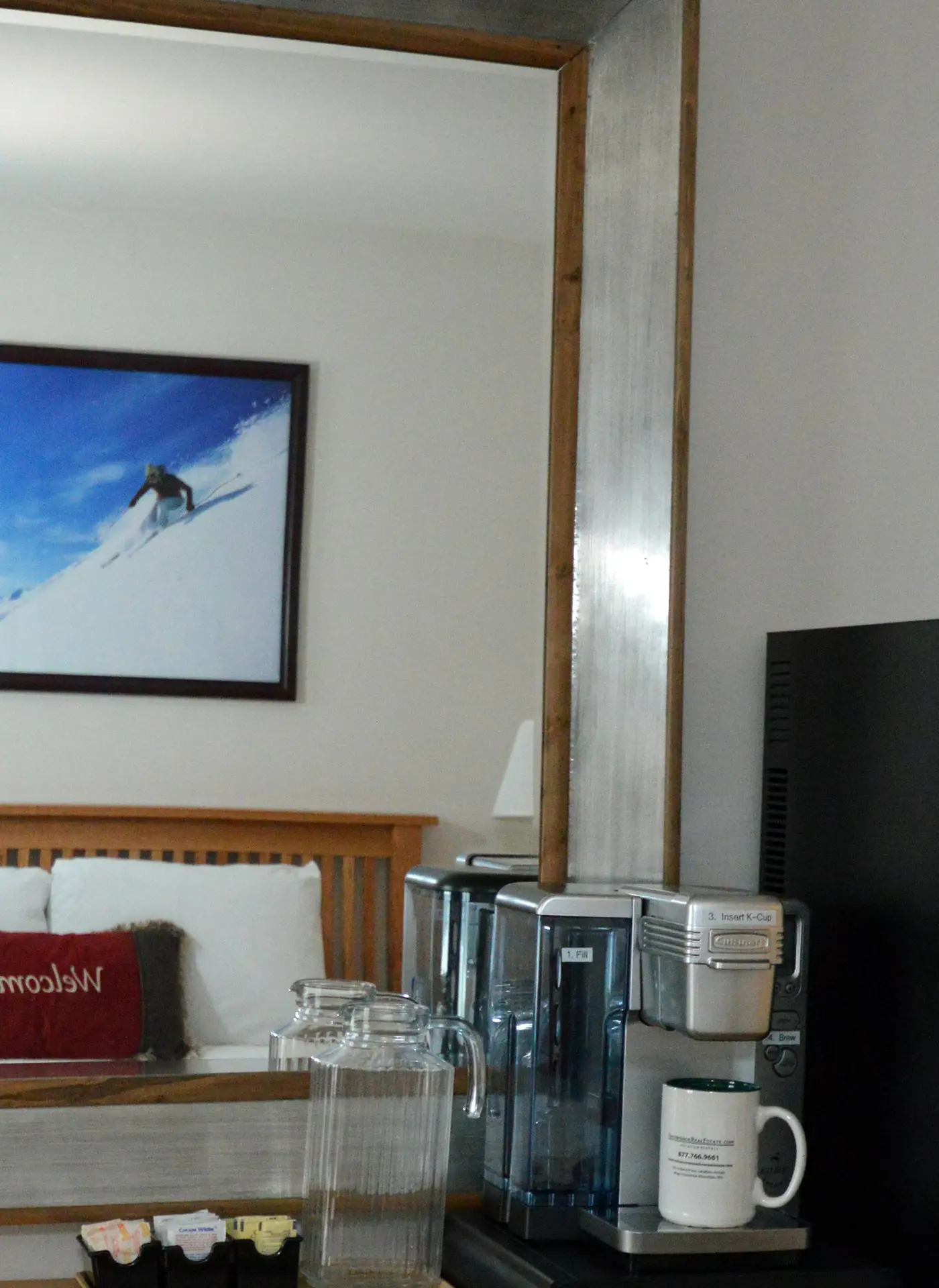 1 Br Junior Studio:  Expedition Station 308