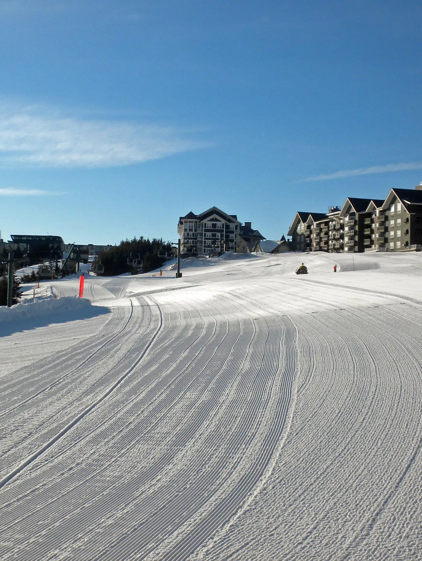 1 Br Junior Studio:  Expedition Station 120