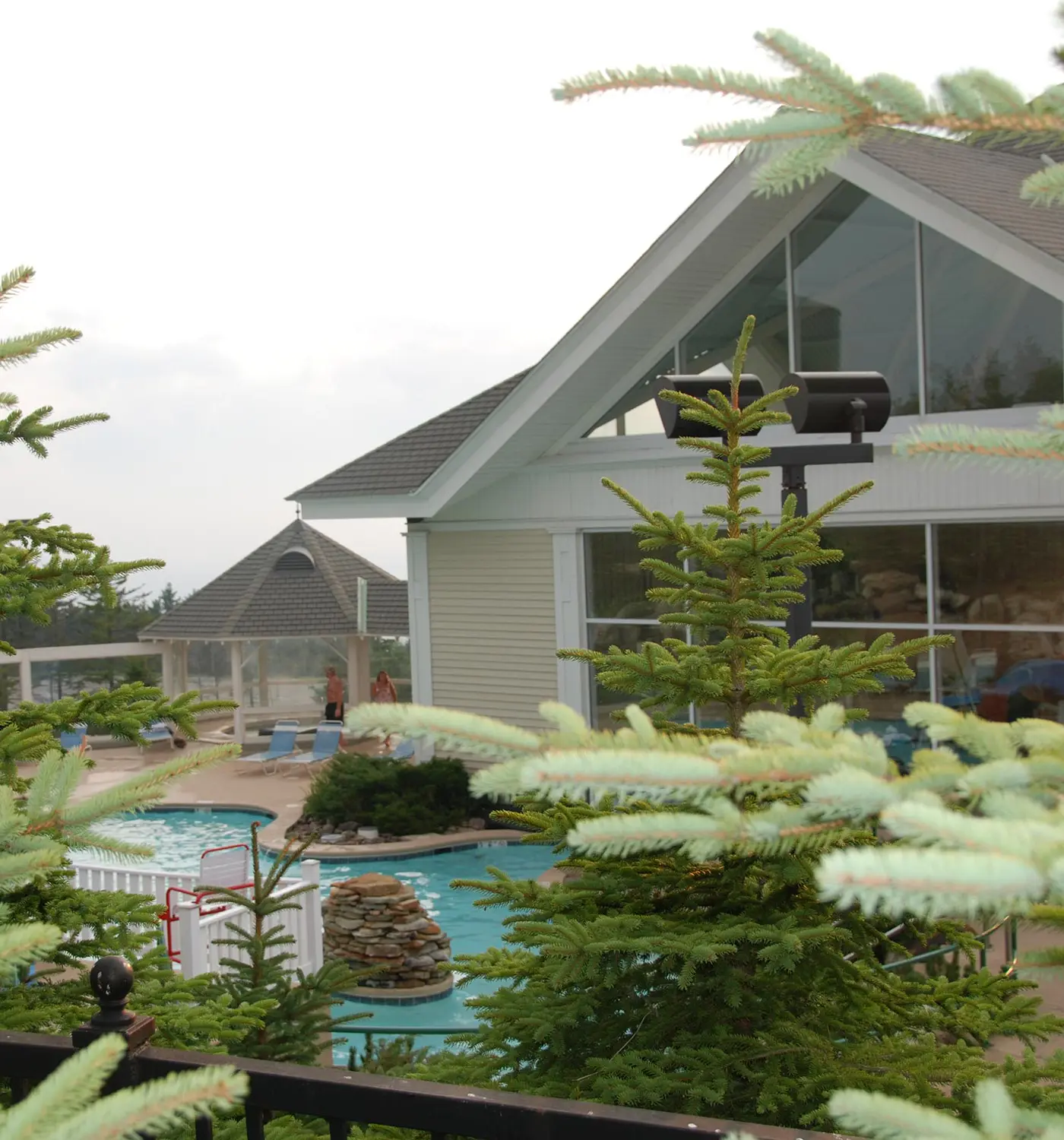 1 Br Junior Studio:  Expedition Station 120