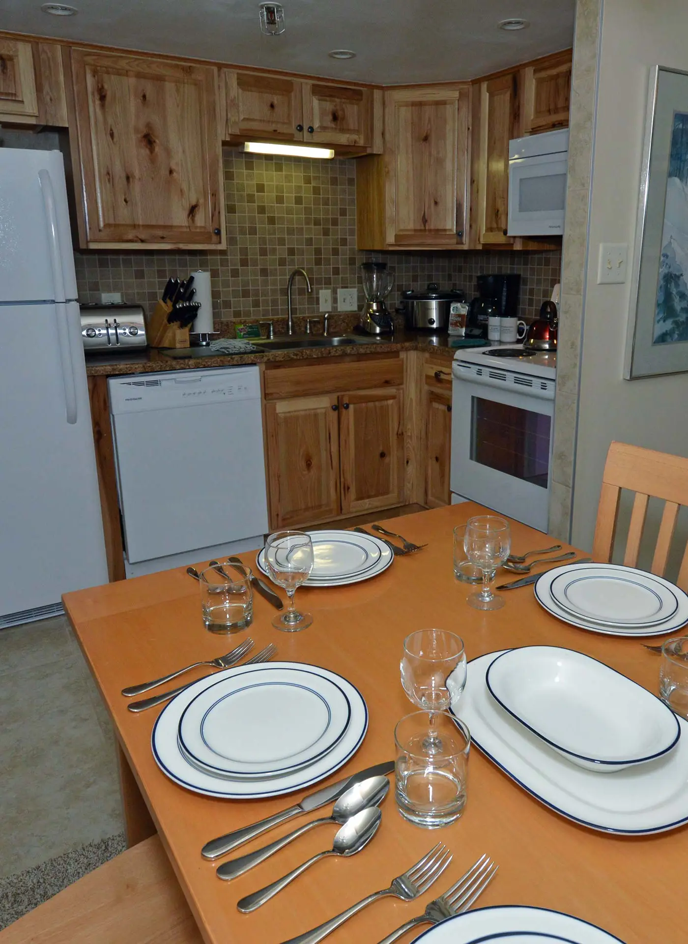 2 Br: Silver Creek 1215