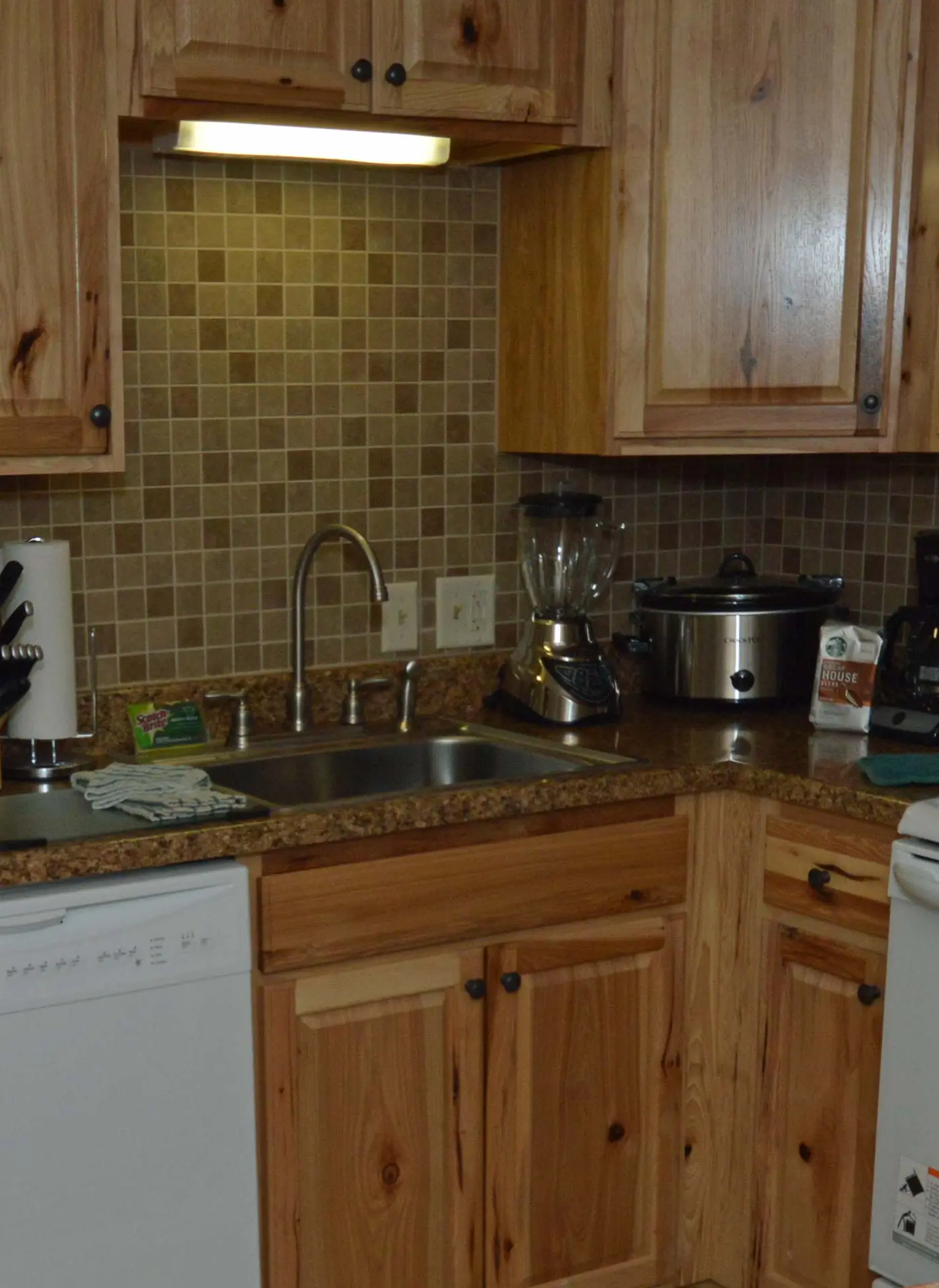 2 Br: Silver Creek 1215