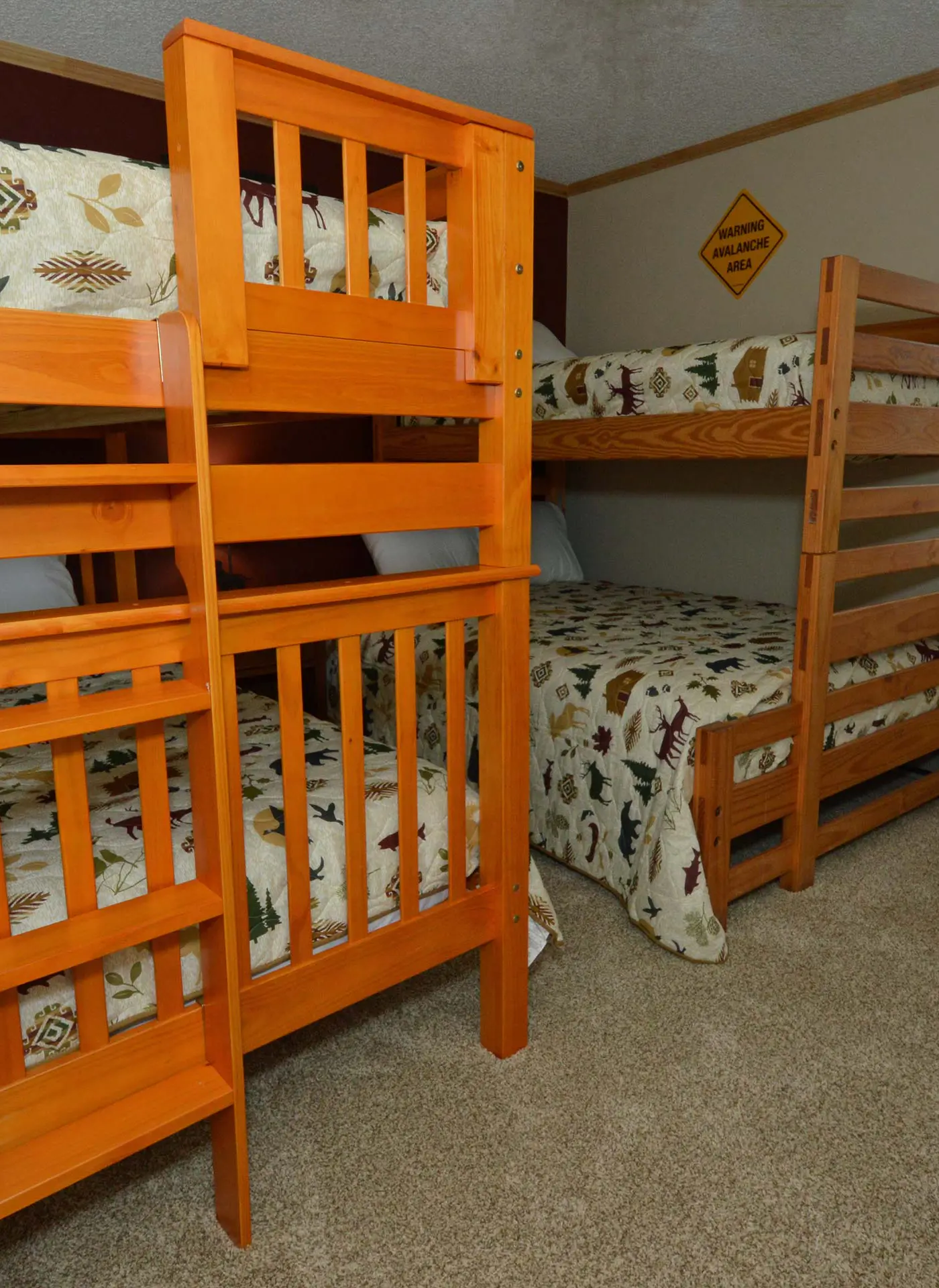 2 Br: Silver Creek 1215