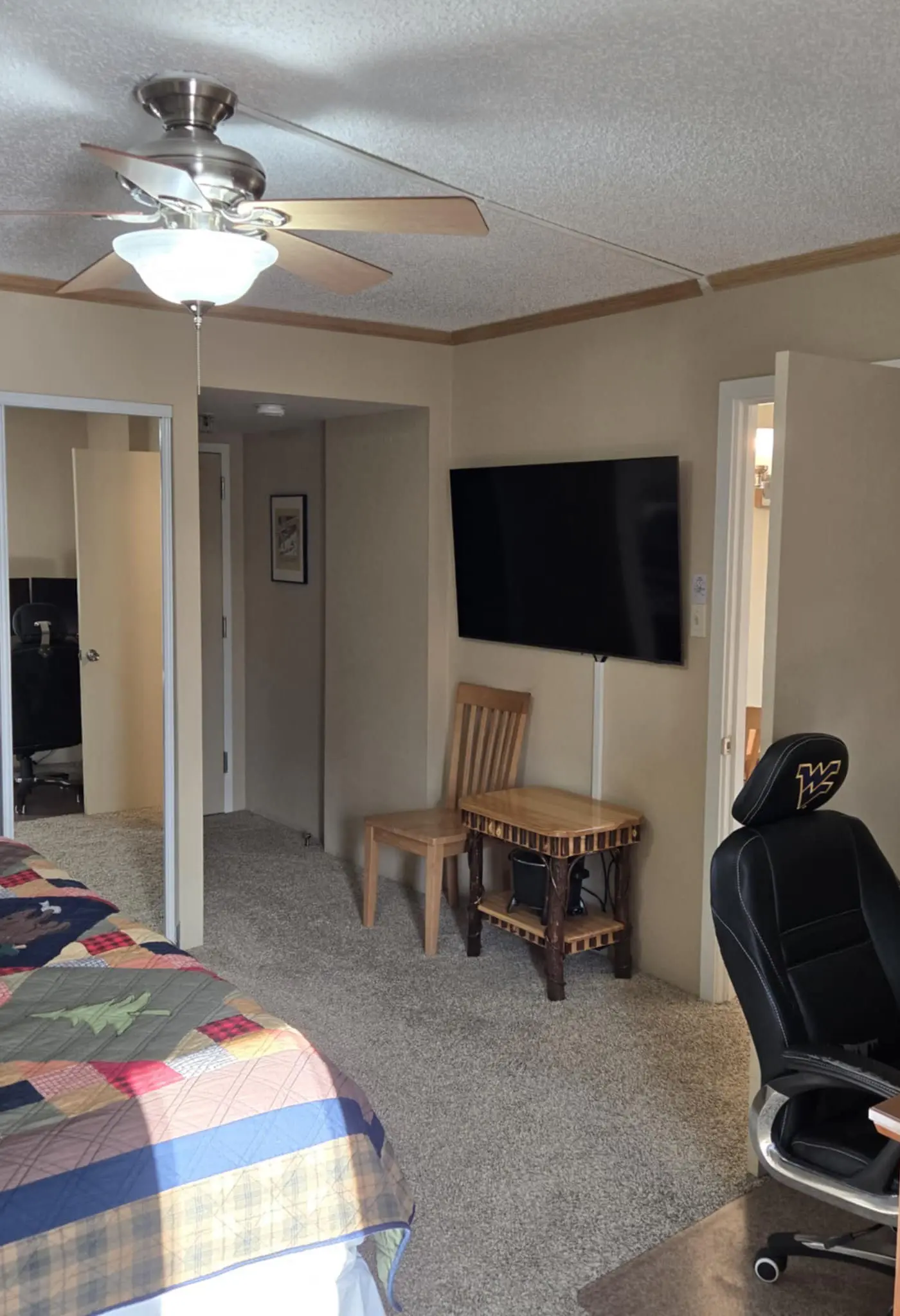 2 Br: Silver Creek 1215