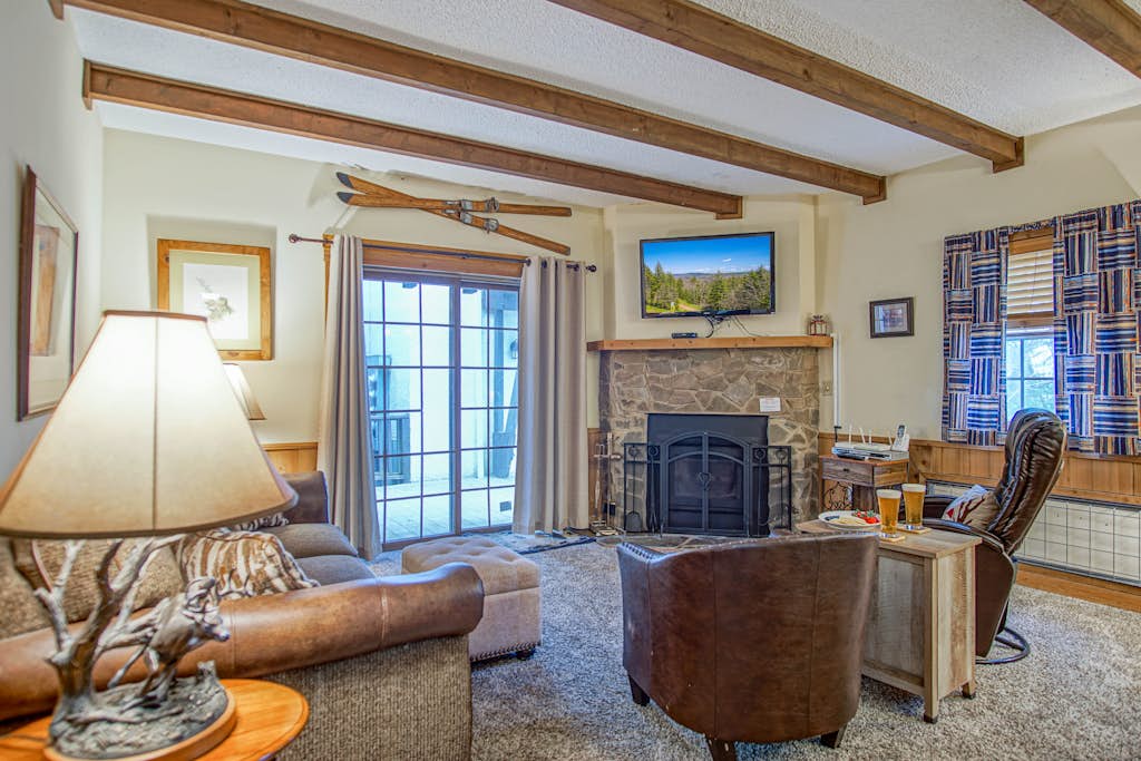 Whistlepunk #31:  2 Bedrooms, 2 Bath:  Slope Side, Central Location. Wood Fireplace