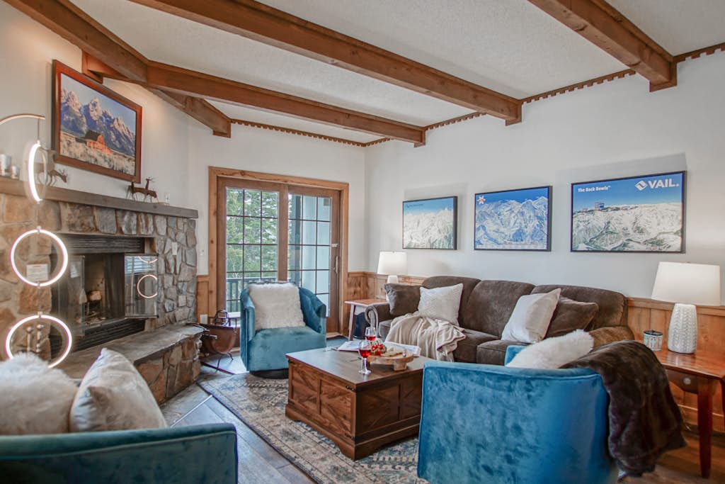 Whistlepunk #11:  2 Bedroom, 2 Bath:  Wood fireplace.Central Location.