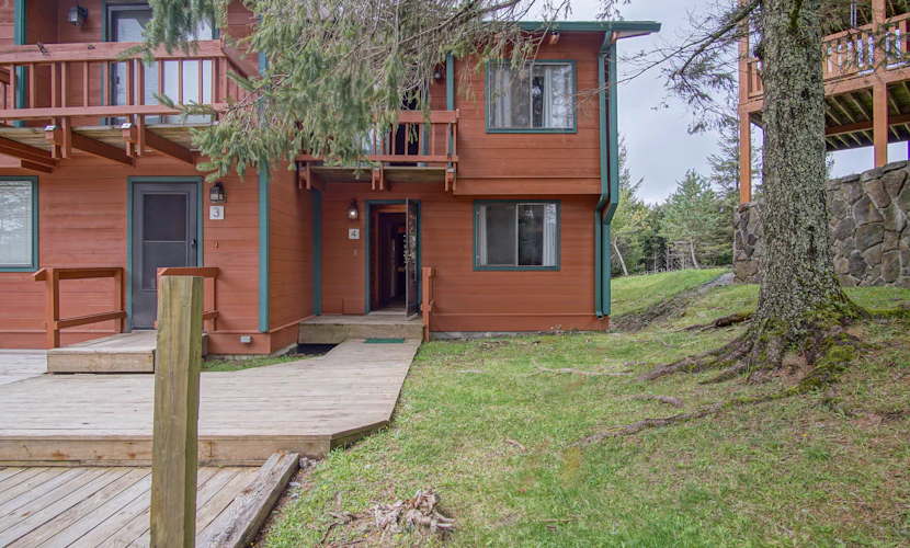 Powder Monkey 4: 2 Bedrooms Plus Sleeping Loft, 2 Full Baths: Slope Side