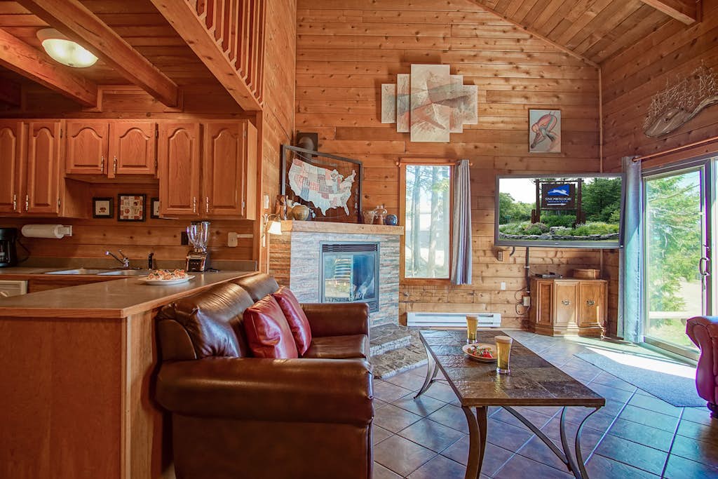 Powder Monkey #14:  3 Bedrooms, 2 Full Baths:  Ski to your door!