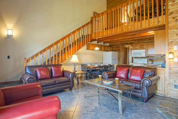 Powder Monkey #14: 3 Bedrooms, 2 Full Baths: Ski to your door!