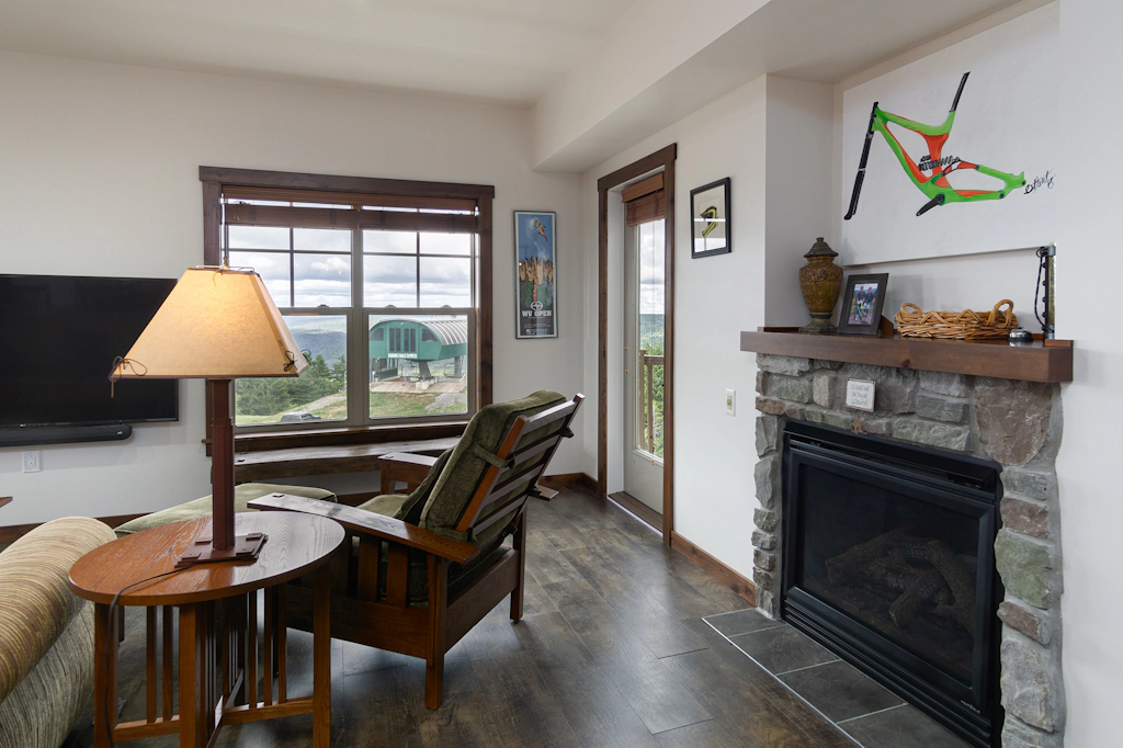 3 Br:   Soaring Eagle 201