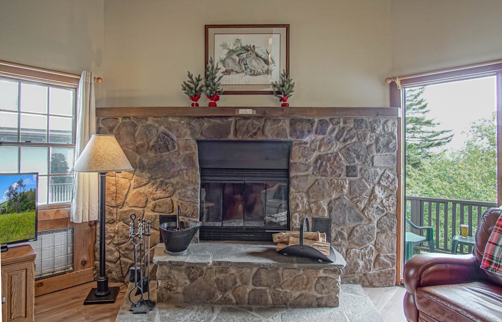 Whistlepunk #24: 4 Bedroom, 3 Bath:  Slope Side, Wood Fireplace.