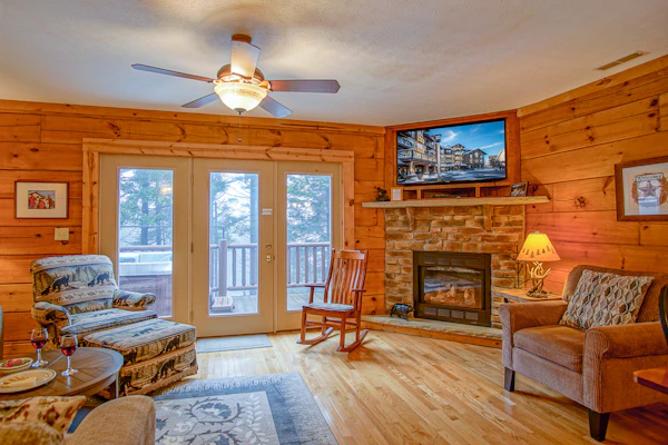 Loggers Run #7: 5 Bedrooms, 3.5 Bath: Slope Side. Overlooks The Ski Trail !