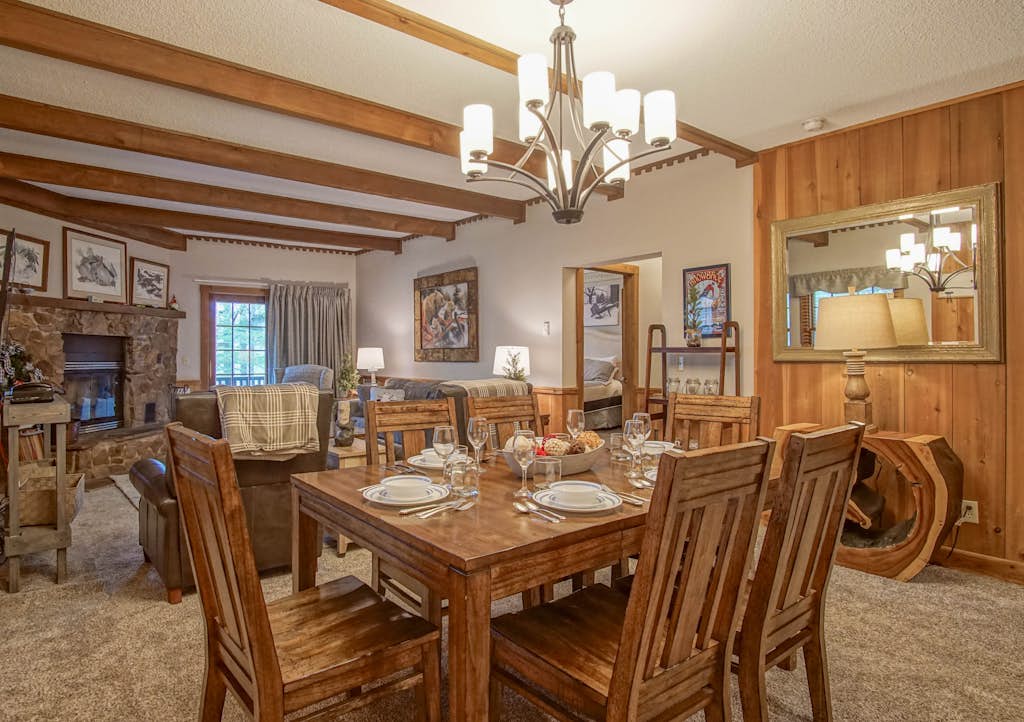 Whistlepunk # 28:  2 Bedrooms, 2 Full Baths:  Slope Side.  Wood Fireplace. Central Location.