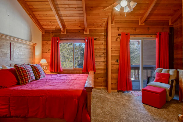 Powder Monkey 2, 2 Bedrooms Plus Sleeping Loft, 2 Full Baths, Slope Side, Gas Fireplace