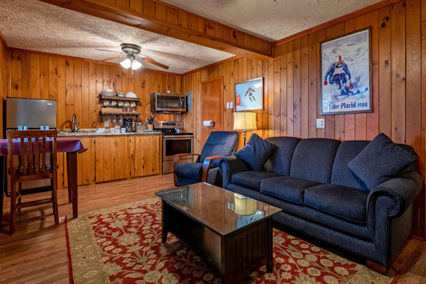 Stemwinder 6B 1 Bedroom, 1 Full Bath, Slope Side