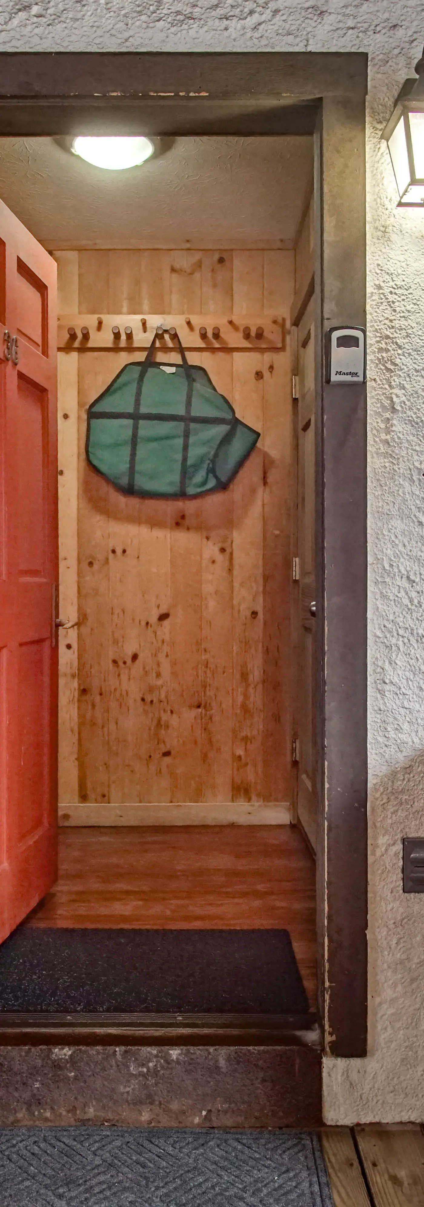 1 Br Plus Loft: Whistlepunk 36