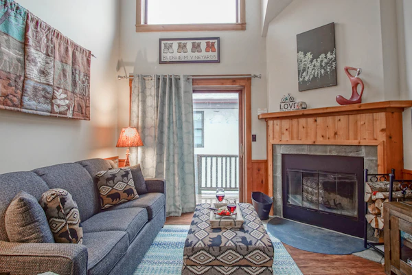 Whistlepunk 36: 1 Br Plus Bonus Sleeping Loft Slope Side