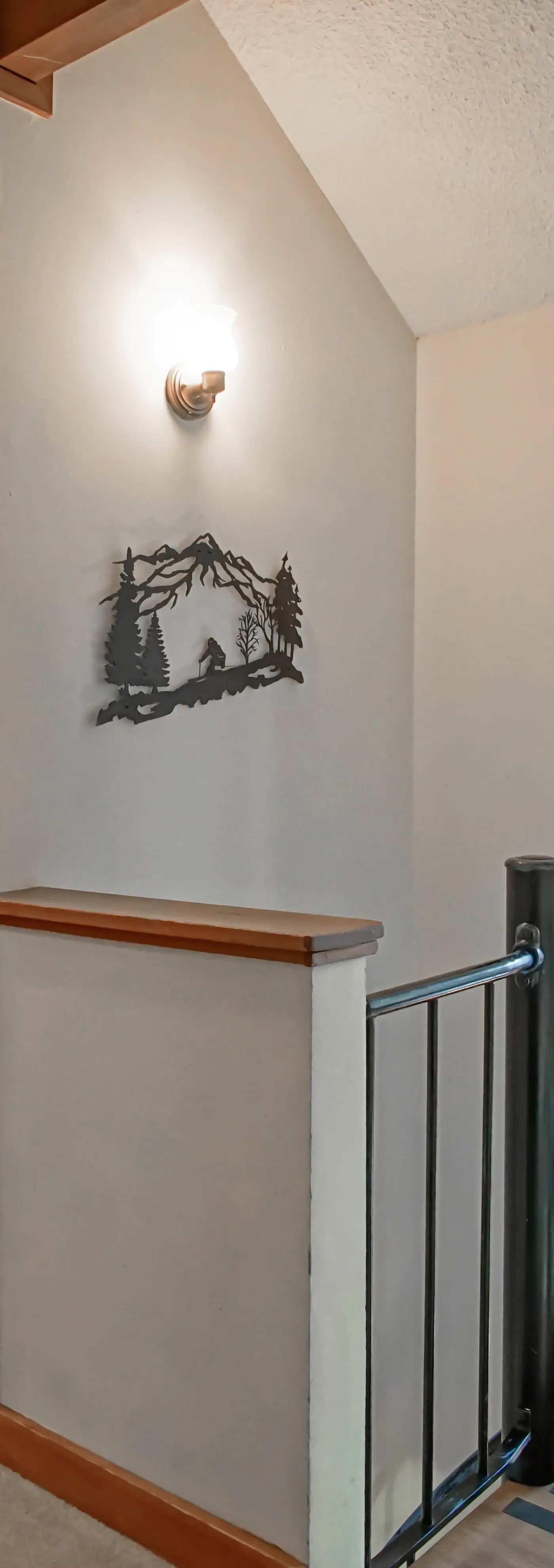 1 Br Plus Loft: Whistlepunk 36