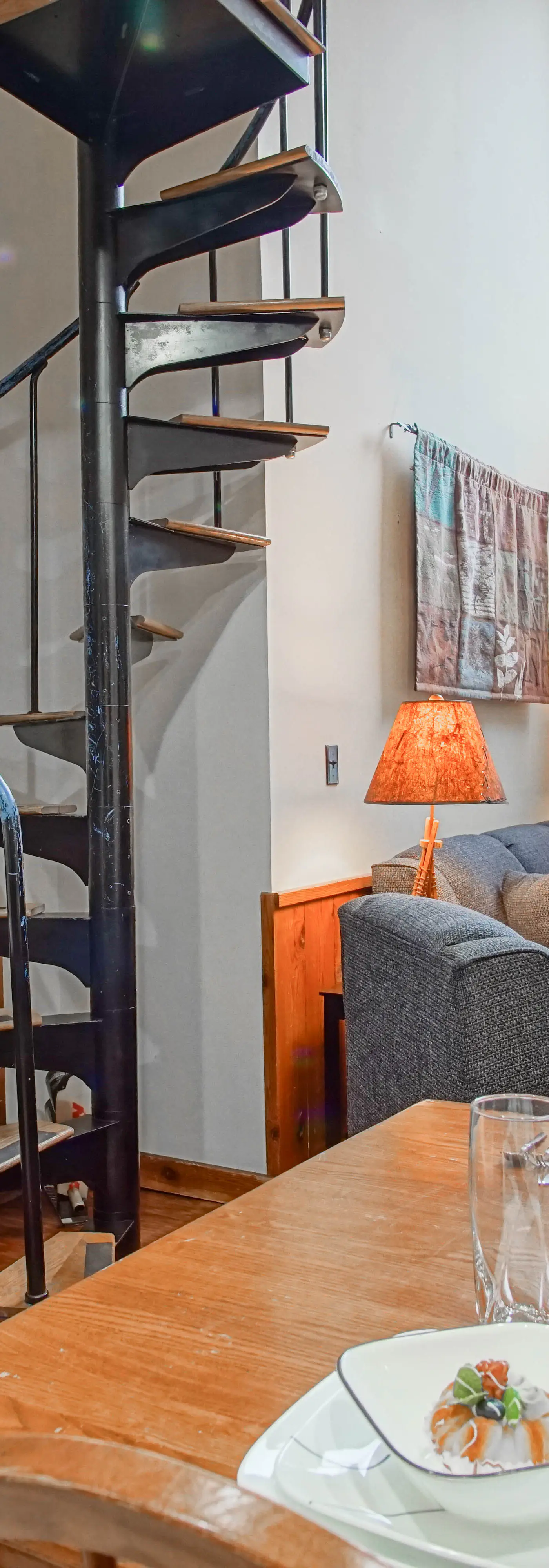 1 Br Plus Loft: Whistlepunk 36