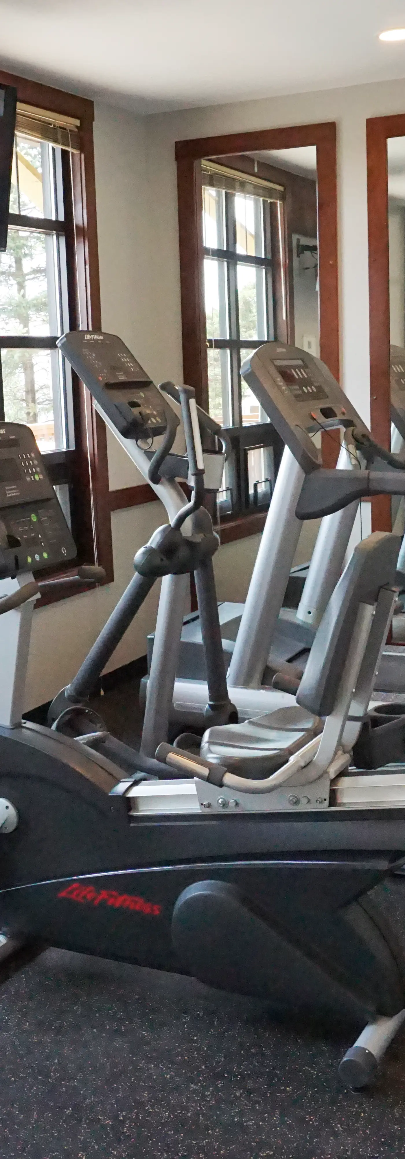 1 Br Studio:  Rimfire 406