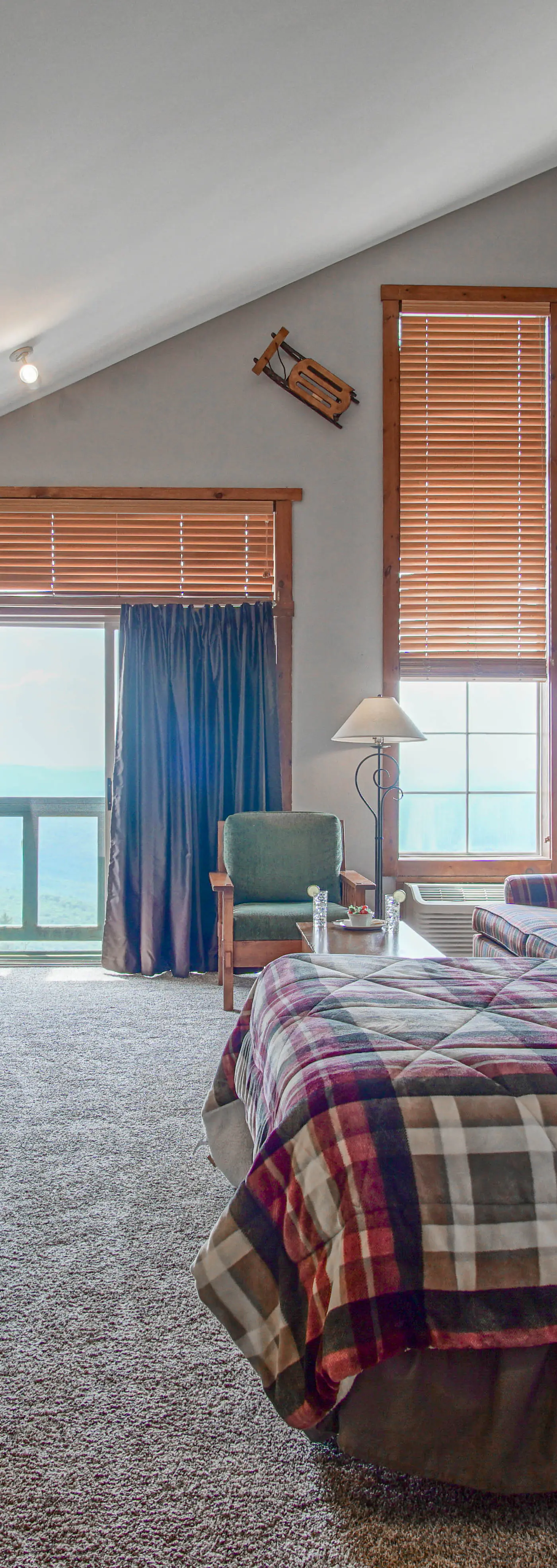 1 Br Studio:  Rimfire 406