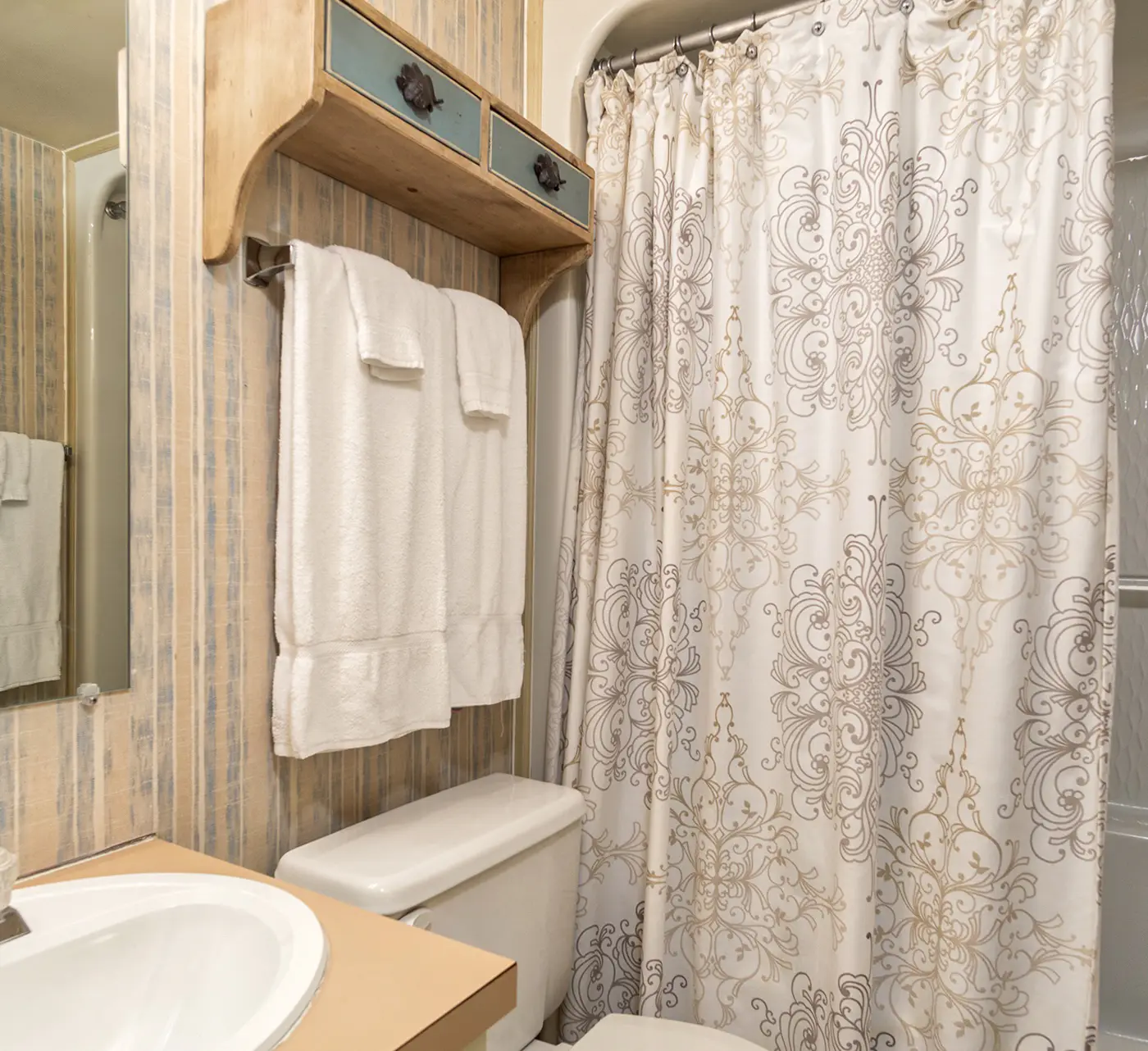 1 Br Studio: Silver Creek 1104