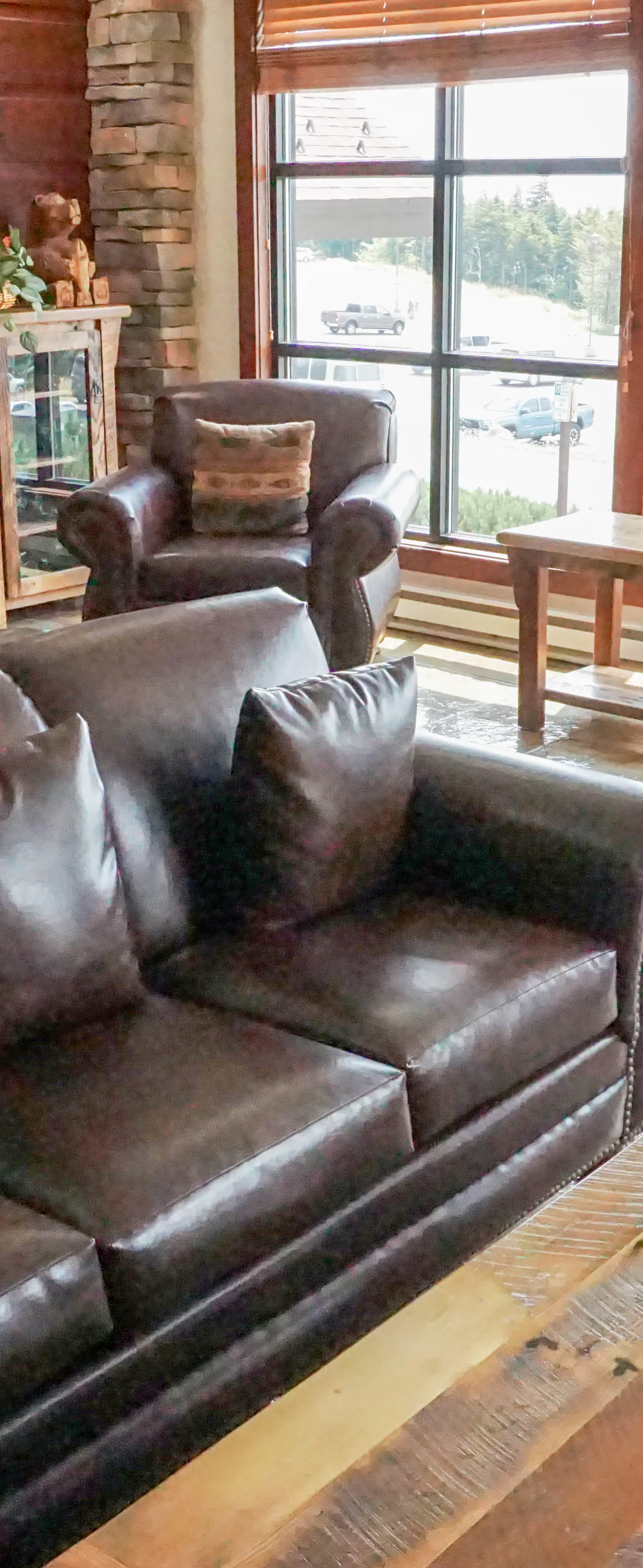 1 Br Junior Studio: Rimfire 258