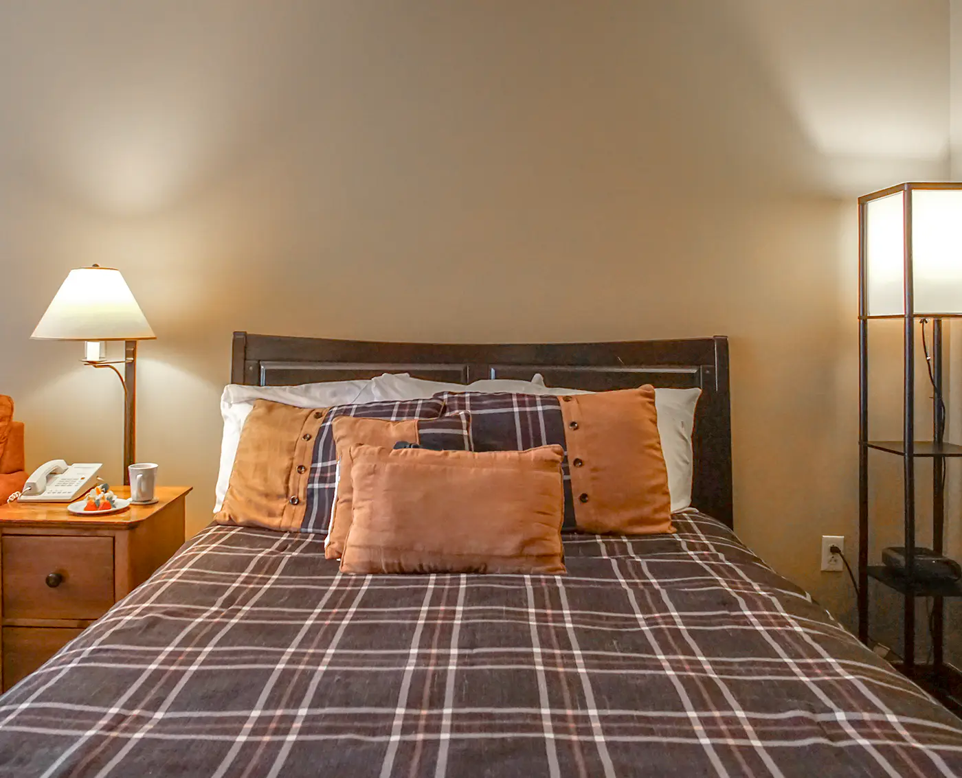 1 Br Junior Studio: Rimfire 258