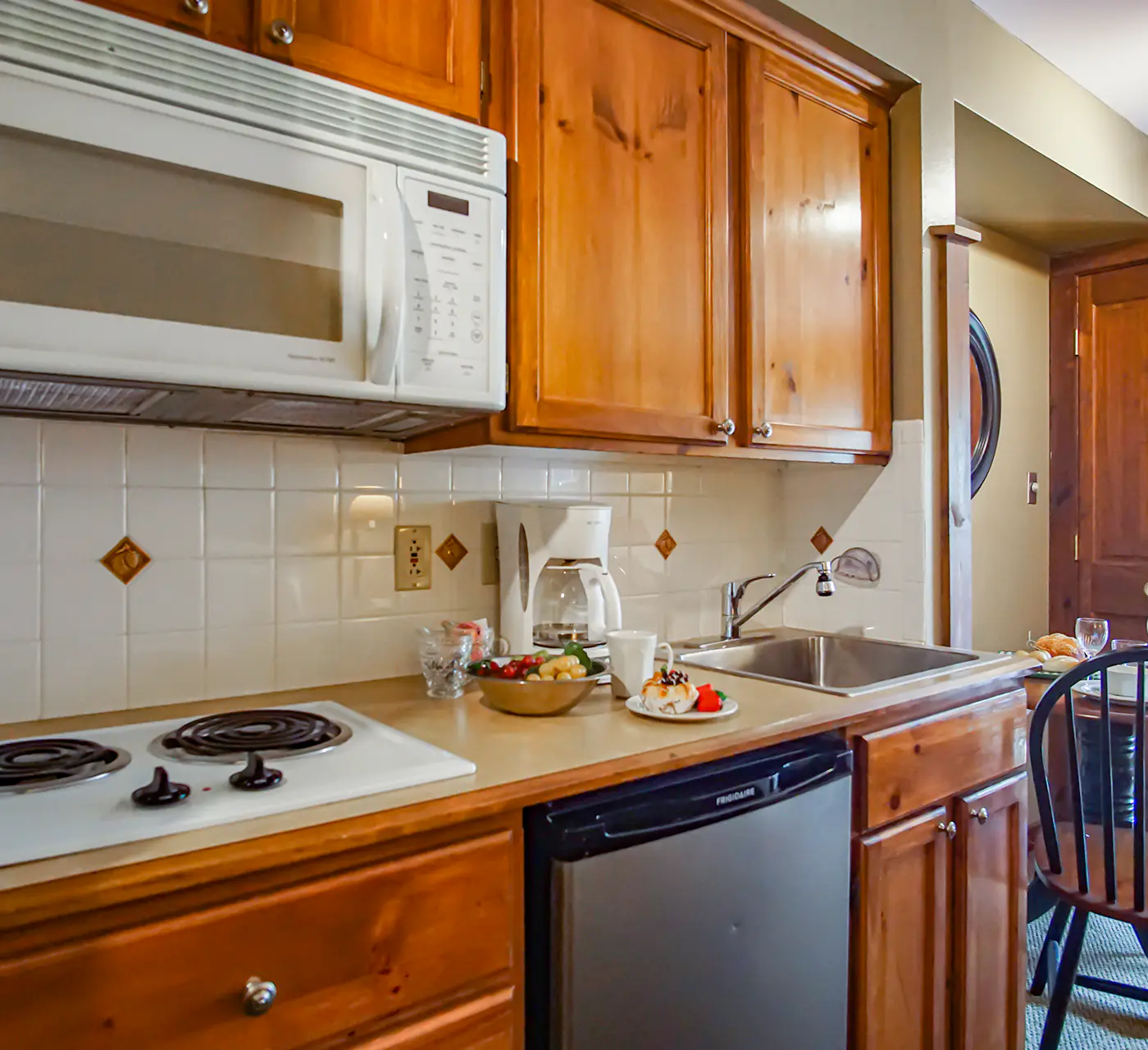 1 Br Junior Studio: Rimfire 258