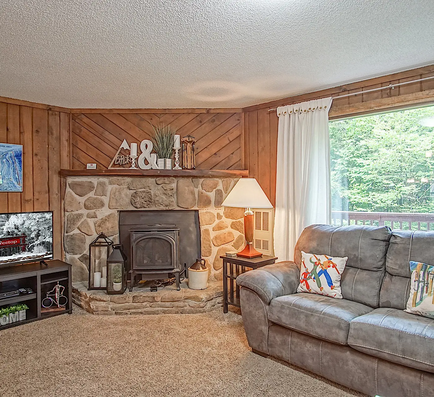 3 Br: TreeTop 27