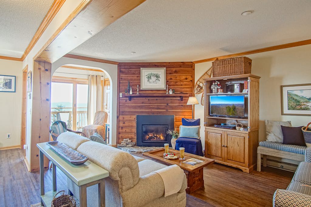 Summit 301A  Three Bedroom, 2 Bath, Western Views, Large Deck