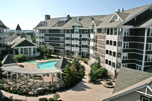 2 Br Plus Den: Allegheny Springs 140