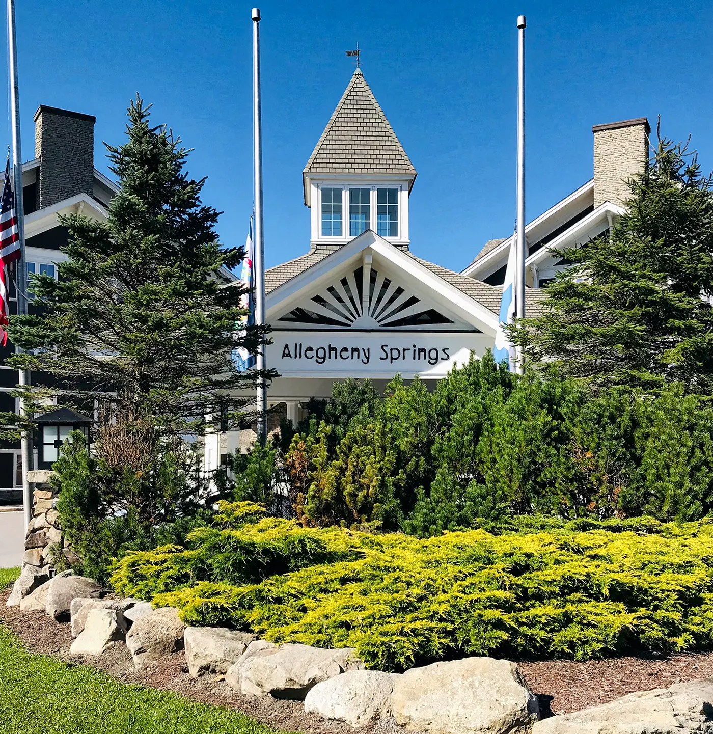 2 Br Plus Den: Allegheny Springs 140