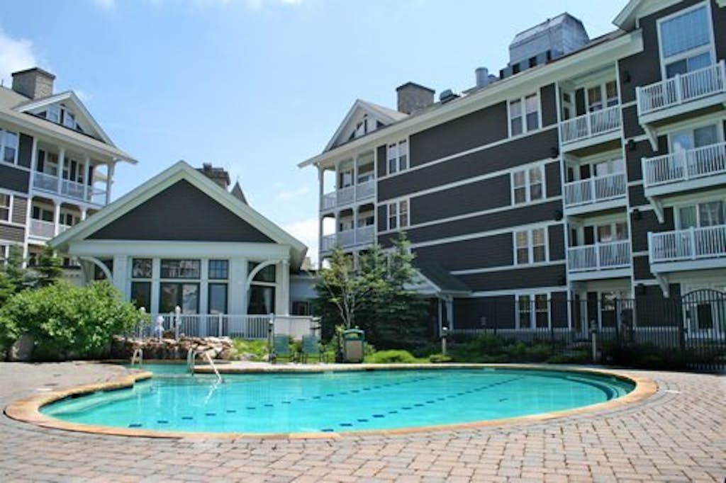 Allegheny Springs 140 Ground Level, slope side, Snowshoe Resort Village Center 2 Bedroom Plus Den