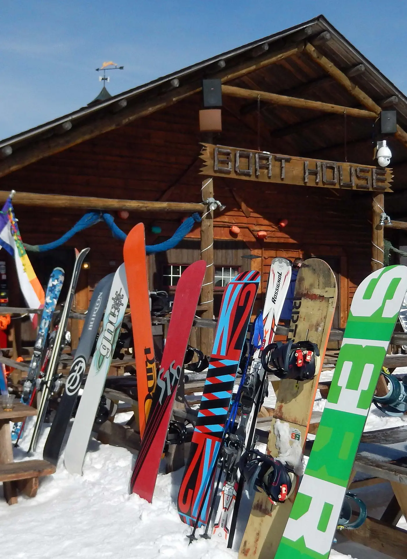 2 Br Plus Den: Allegheny Springs 140