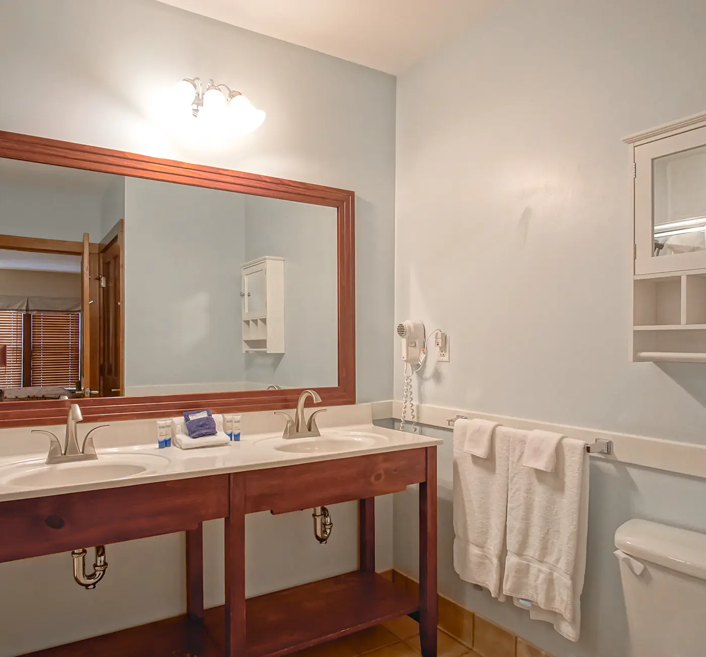 2 Br Plus Den: Allegheny Springs 140