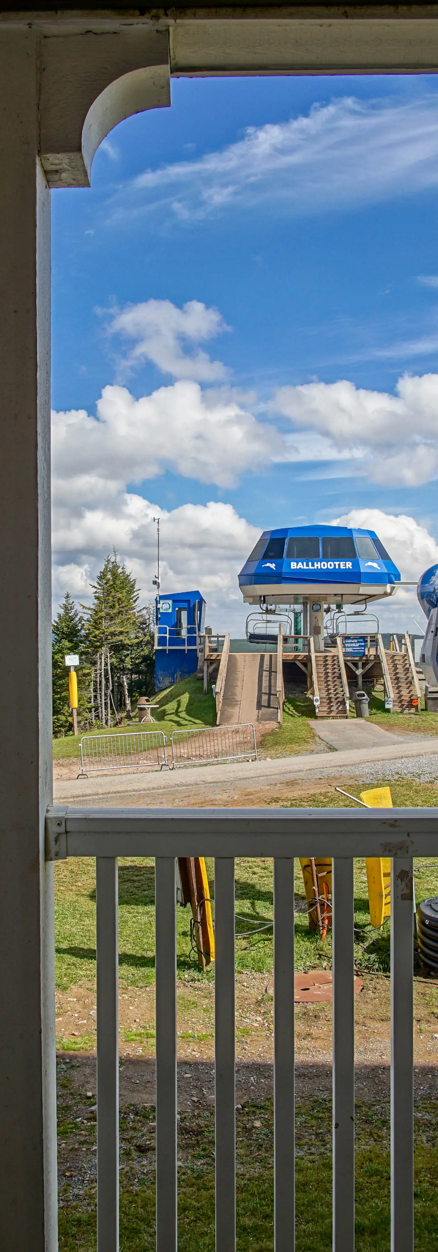 2 Br Plus Den: Allegheny Springs 140