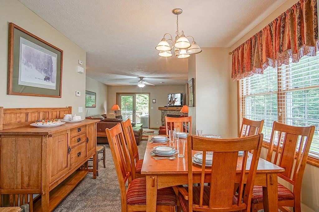 Creekside E17, Frisco Kid Retreat Jacuzzi Sleeps 11