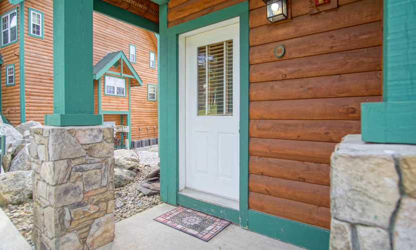 Camp 4 24: Slope Side, Cozy 2 BR with Shuttle Service