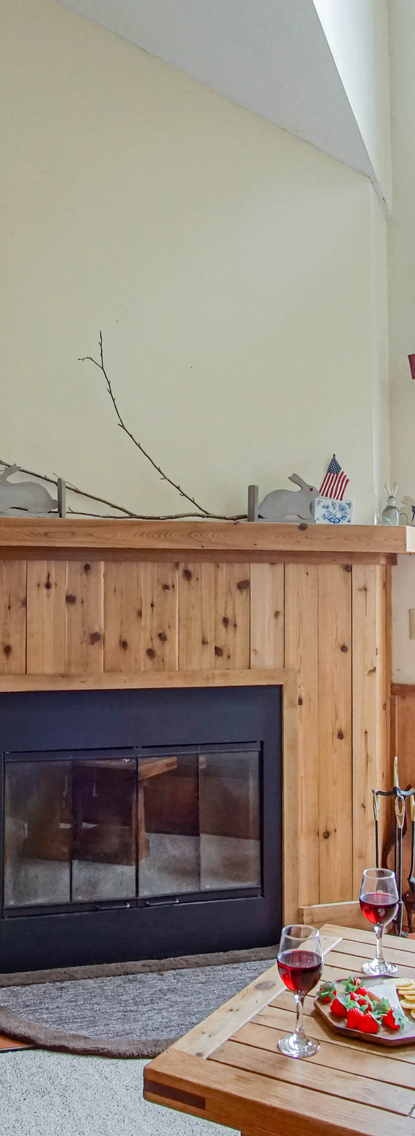 1 Br Plus Loft: Whistlepunk 40
