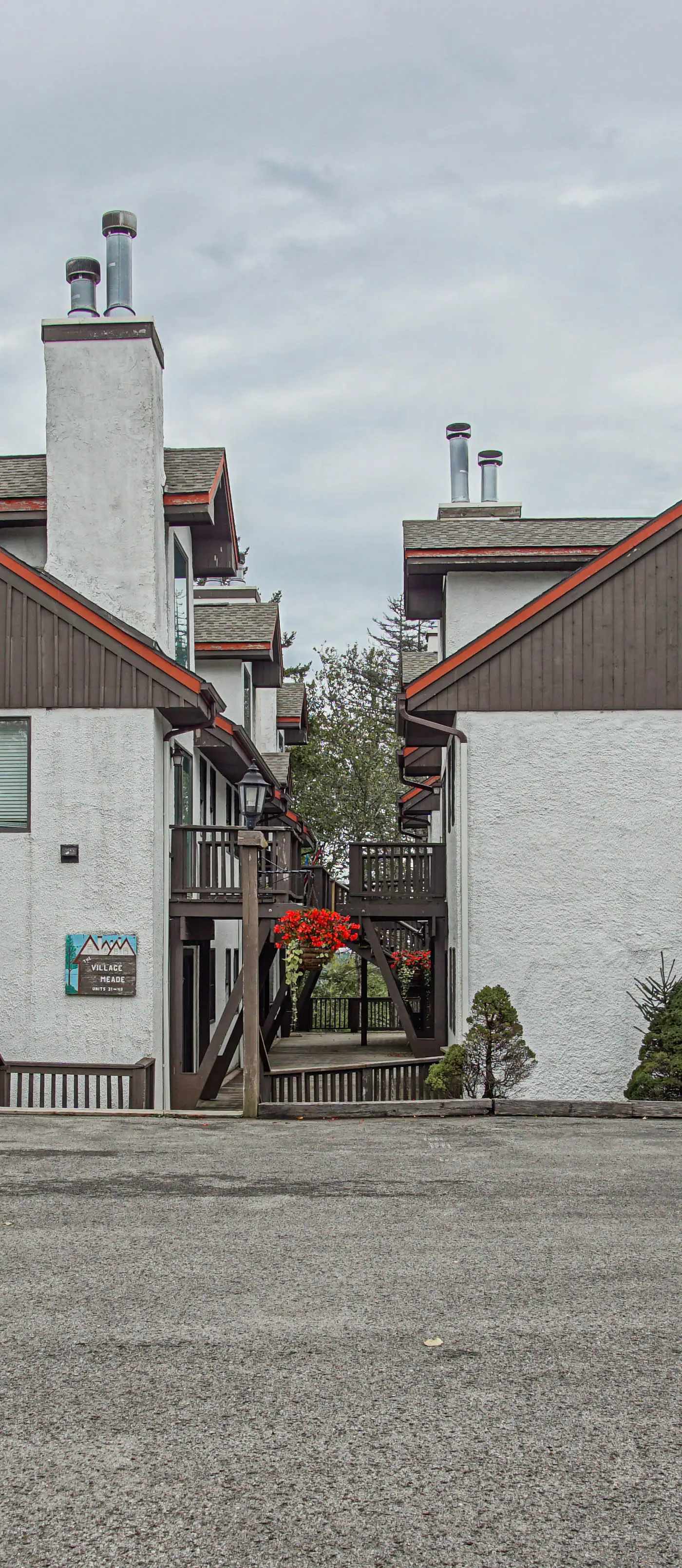 1 Br Plus Loft: Whistlepunk 40