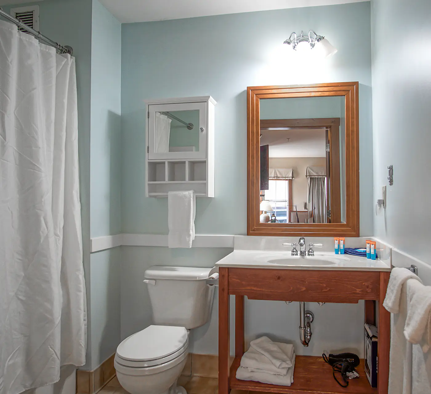 2 Br: Allegheny Springs 201-203