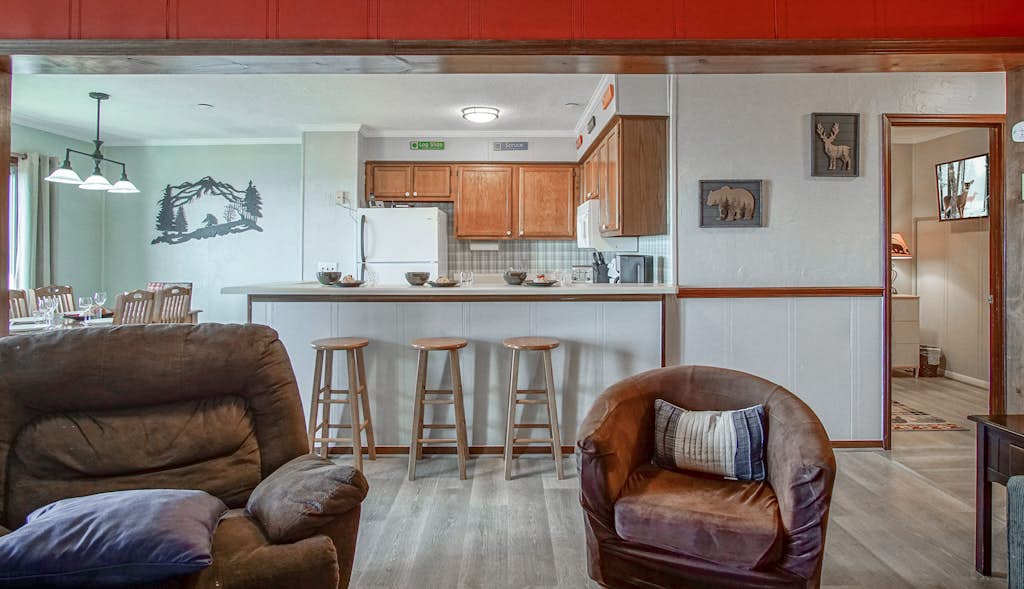 Summit 304B  3 Bedrooms 2 Full Baths