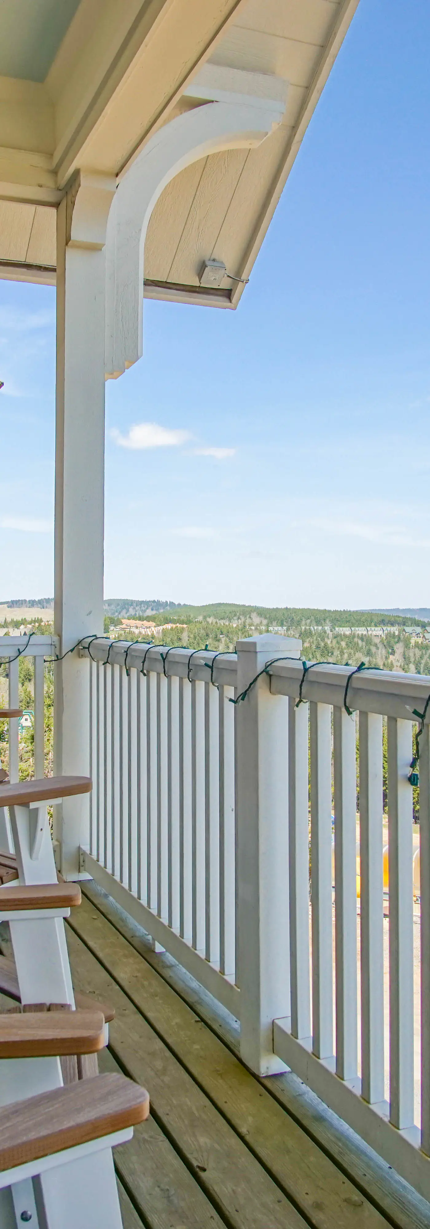 2 Br Plus Den: Allegheny Springs 440